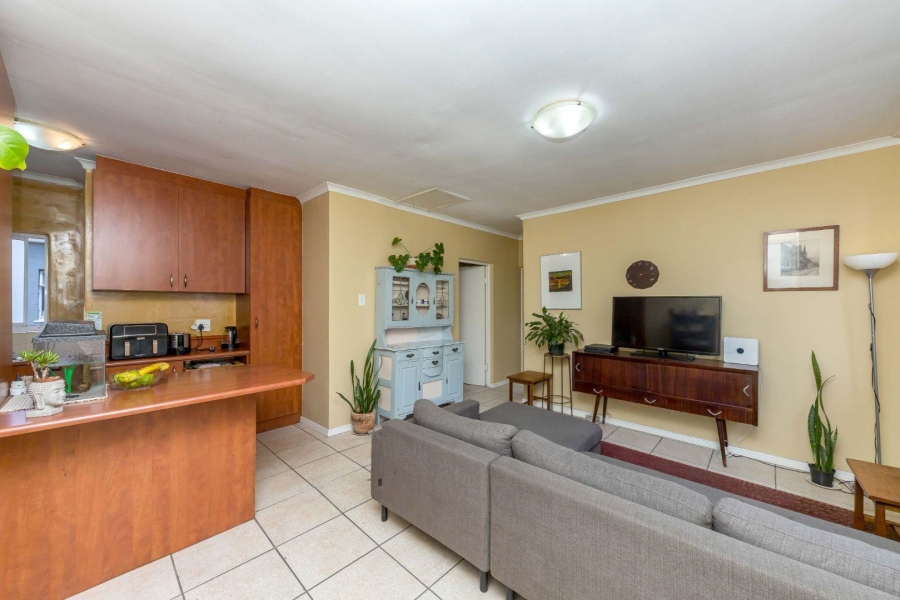 2 Bedroom Property for Sale in Vredehoek Western Cape